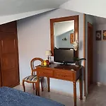 Hotel Elena *