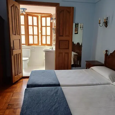 Elena Hotel *